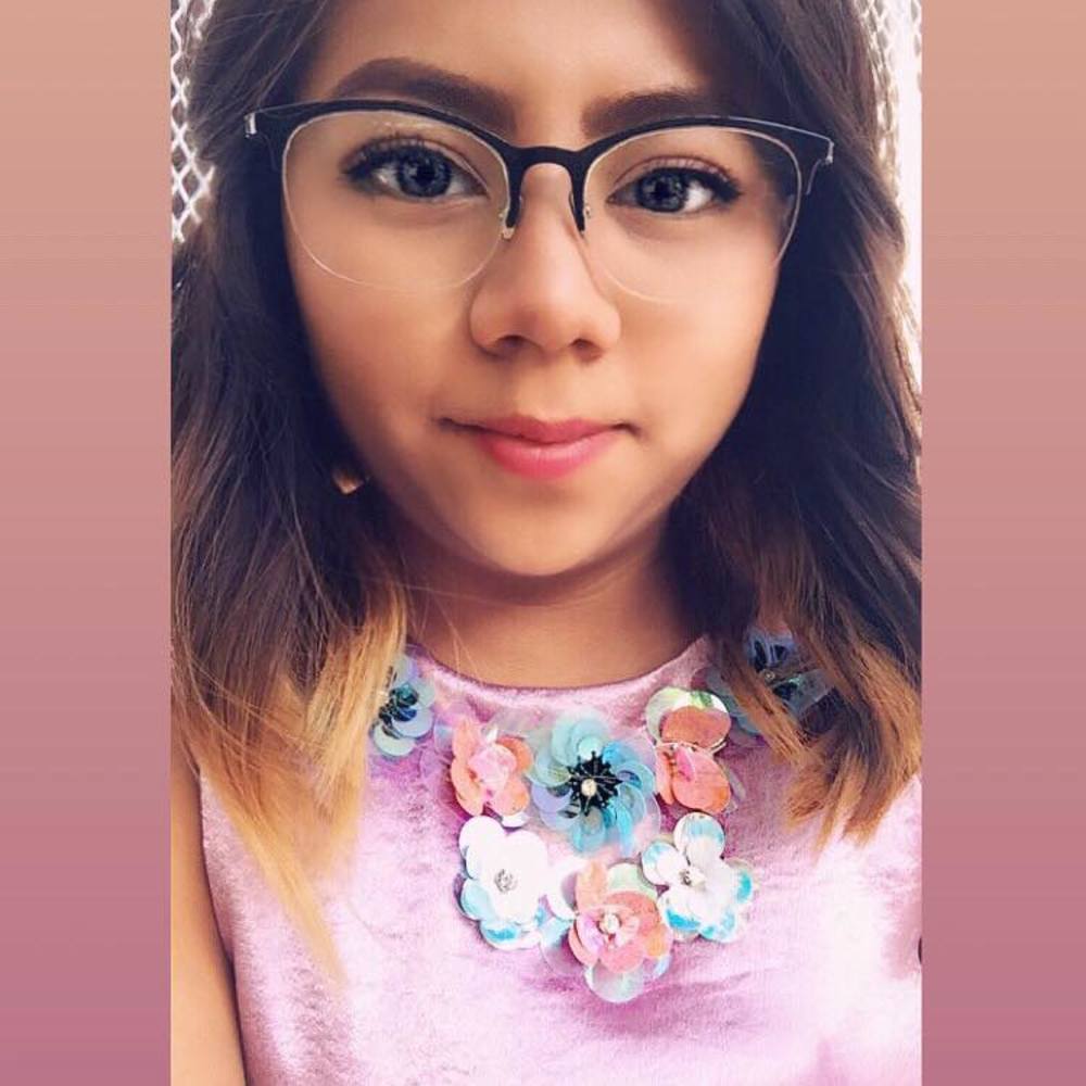 Meet your Posher, Dayna